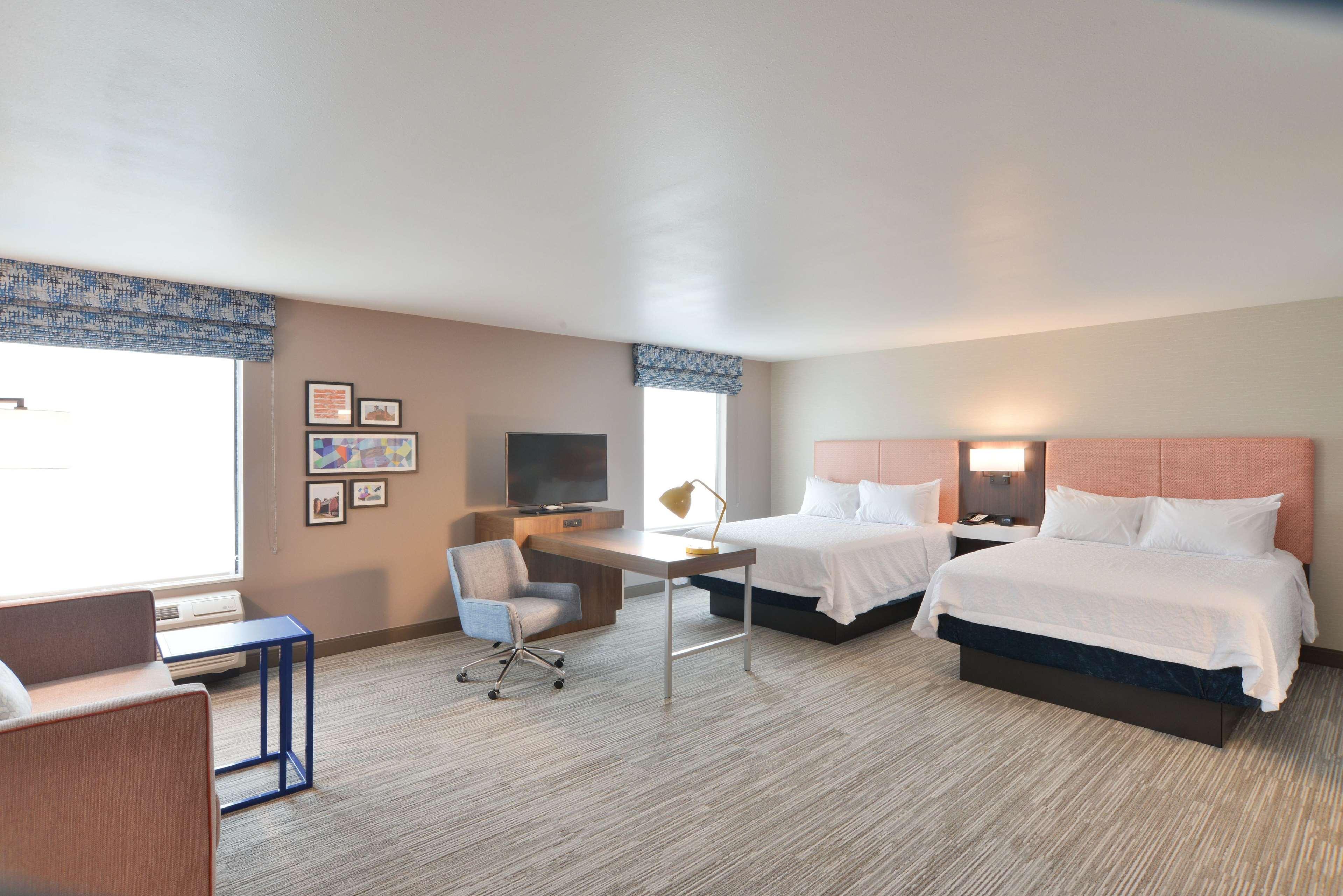 Hampton Inn & Suites Menomonie-Uw Stout Екстер'єр фото