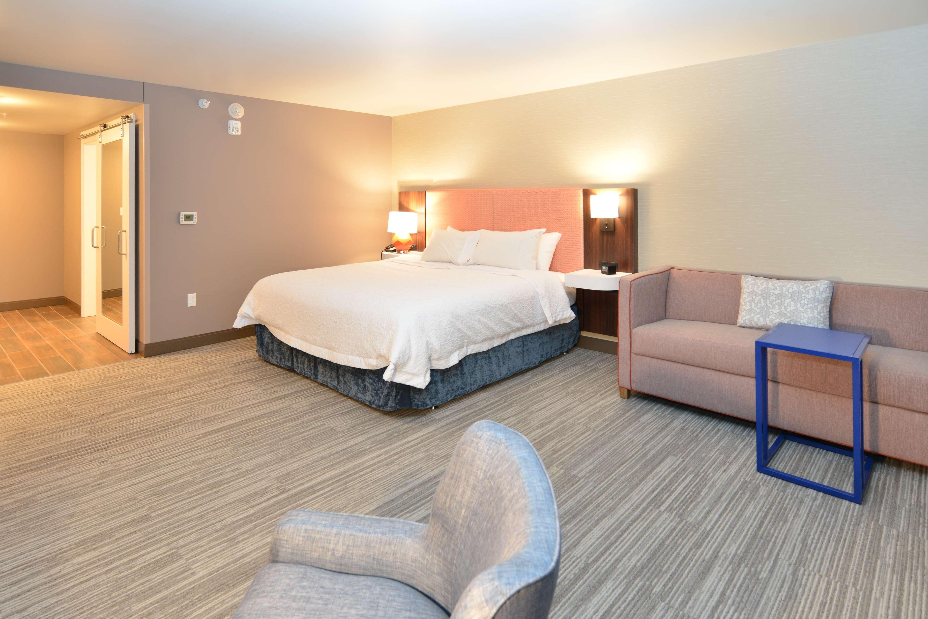 Hampton Inn & Suites Menomonie-Uw Stout Екстер'єр фото