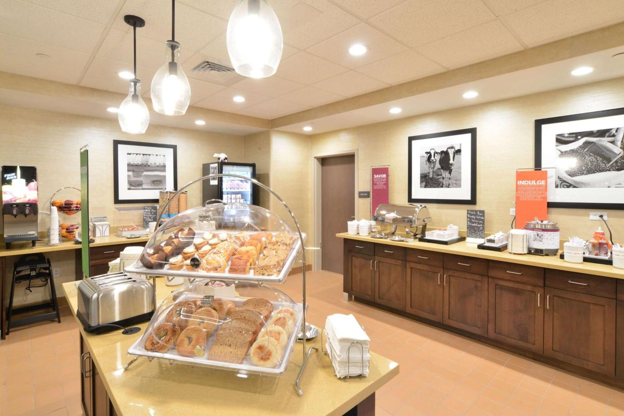 Hampton Inn & Suites Menomonie-Uw Stout Екстер'єр фото